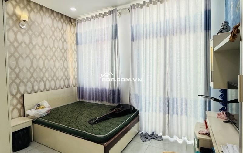 Bán nhà Đẹp, HXH 5m Thông, Lạc Long Quân P.9 Tân Bình 54m2, 4 Tầng 4PN. Chỉ 12.9 Tỷ còn TL .